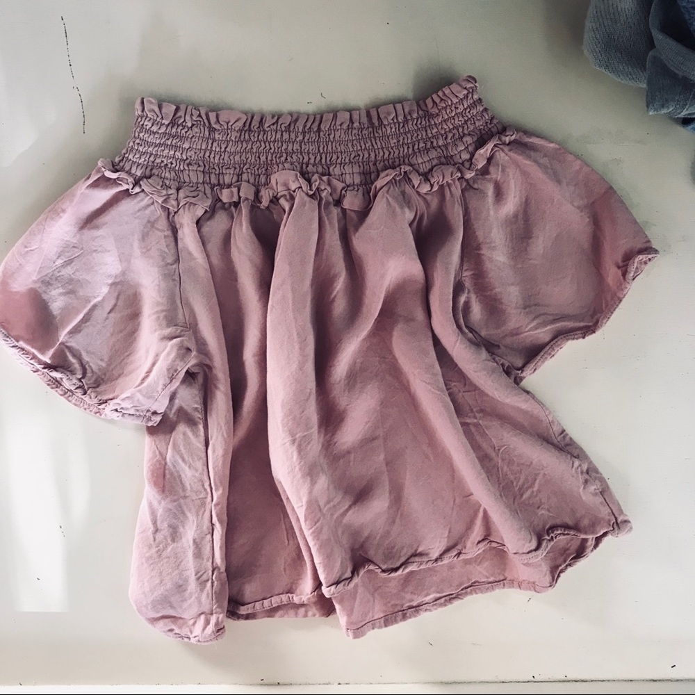 Heart hips small off the shoulder pink top